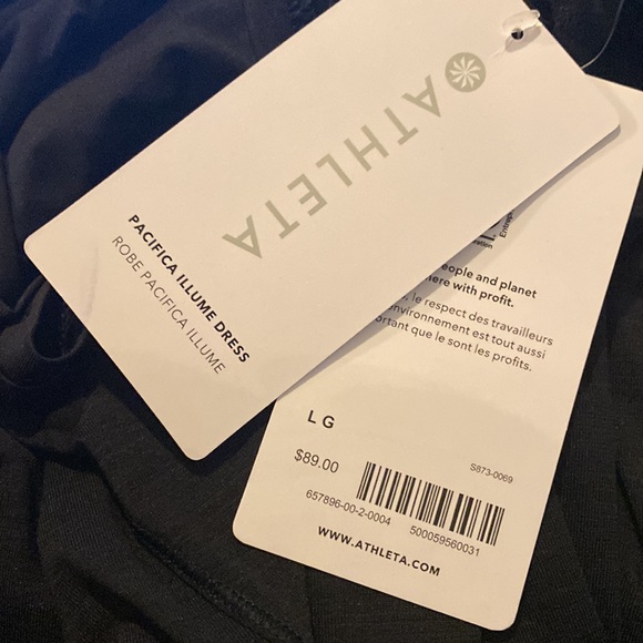 Athleta Pacifica Illume Dress // Black #657896 - Picture 10 of 12